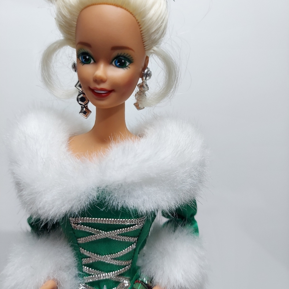Barbie Holiday Doll in Green and Red Plaid Dress - Picture 4 of 8